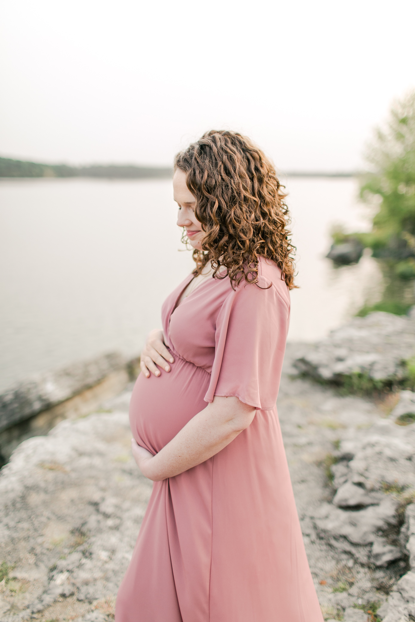 Kansas City Maternity Photographer Alissa Bird Portraits Lake Session