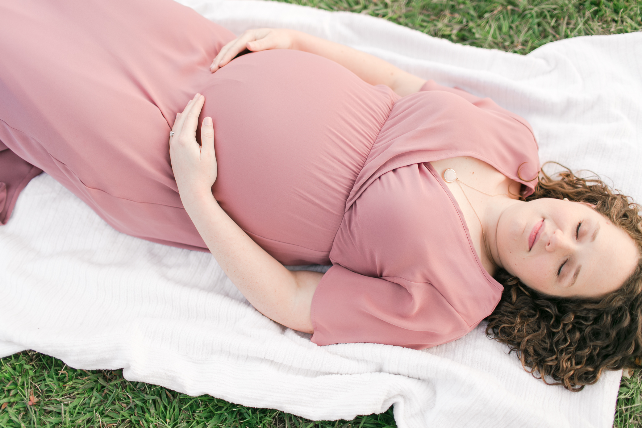 Kansas City Maternity Photographer Alissa Bird Portraits Lake Session