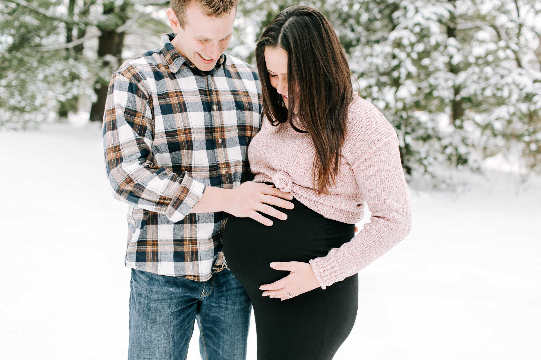 Kansas-City-Maternity-Photographer-Kansas-City-Snow-Session-Alissa-Bird-Portraits-1