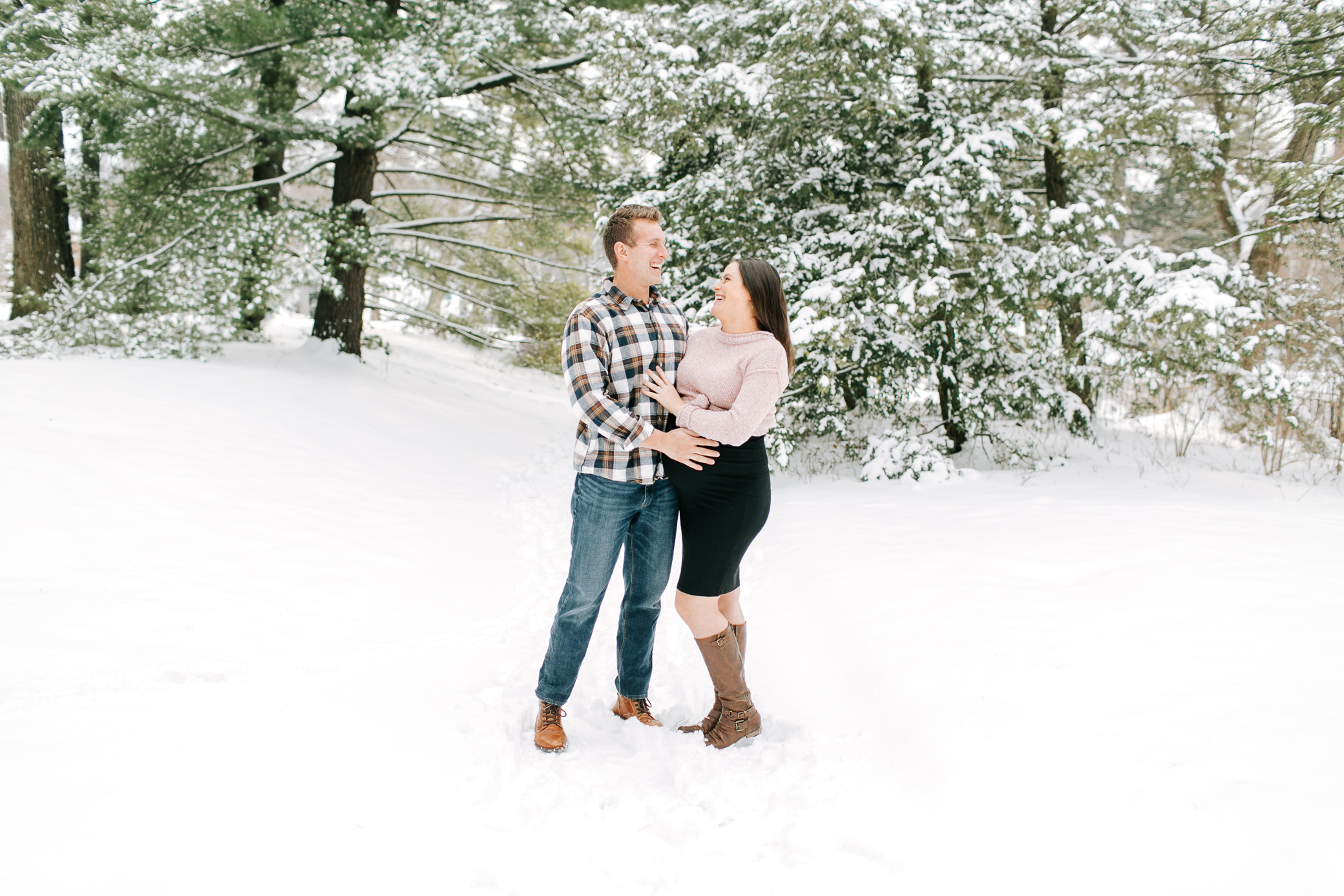 Kansas-City-Maternity-Photographer-Kansas-City-Snow-Session-Alissa-Bird-Portraits-6