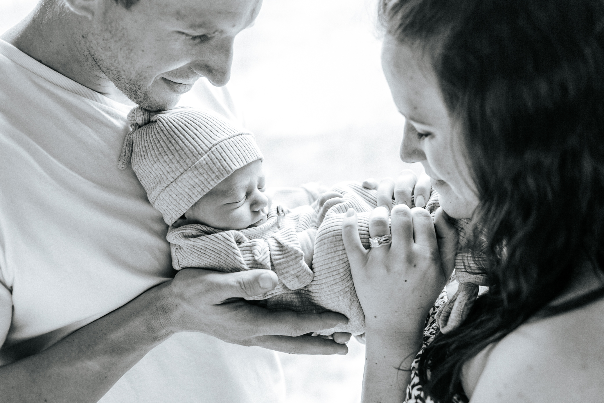 Kansas-City-Newborn-Photography-Olathe-In-Home-Lifestyle-Newborn-Session-Alissa-Bird-Portraits-8