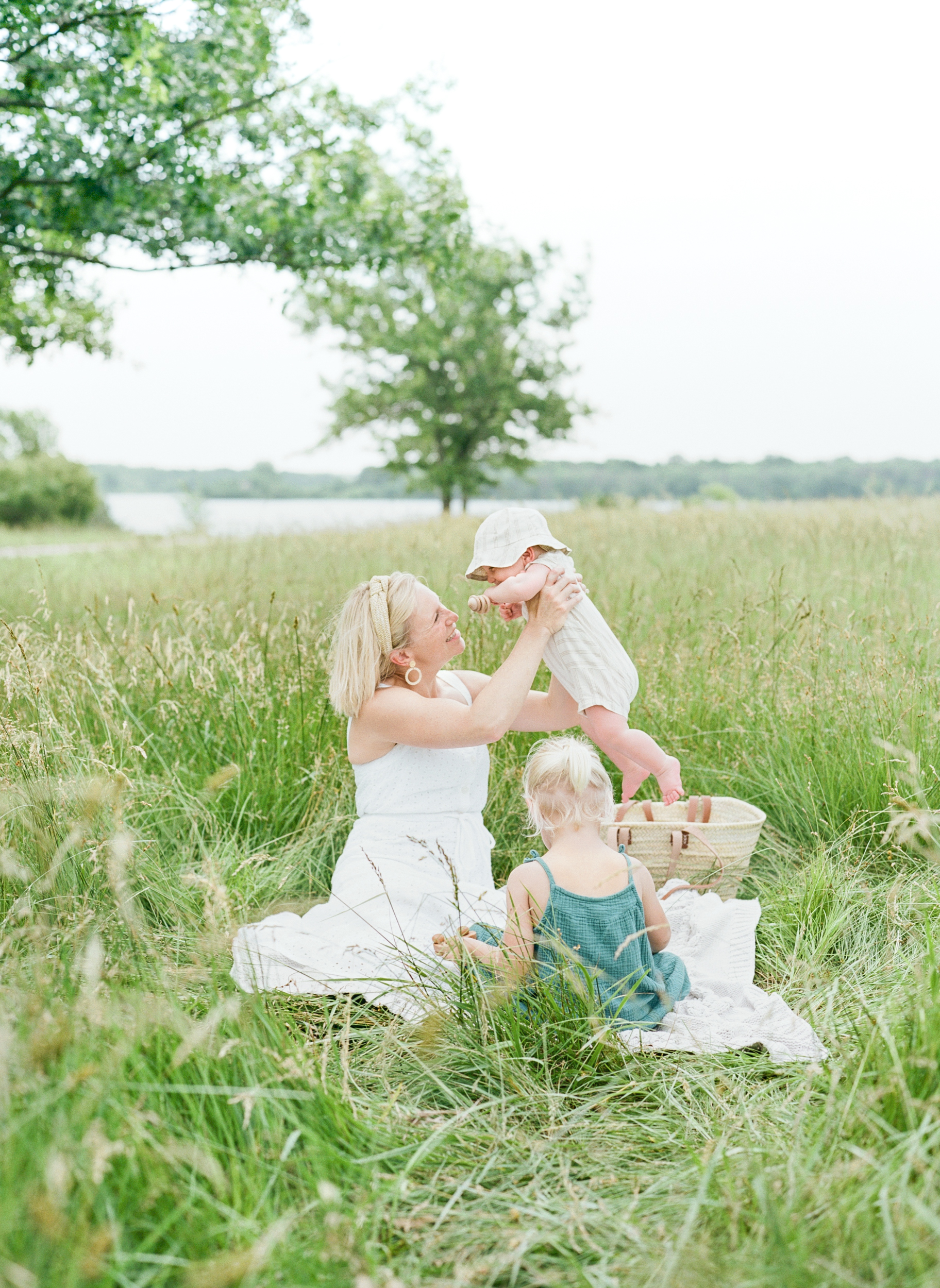 Kansas-City-Family-Photographer-Kansas-City-Film-Photographer-Kansas-City-Motherhood-Photographer-Kansas-City-Summer-Family-Photos-Alissa-Bird-Portraits-5