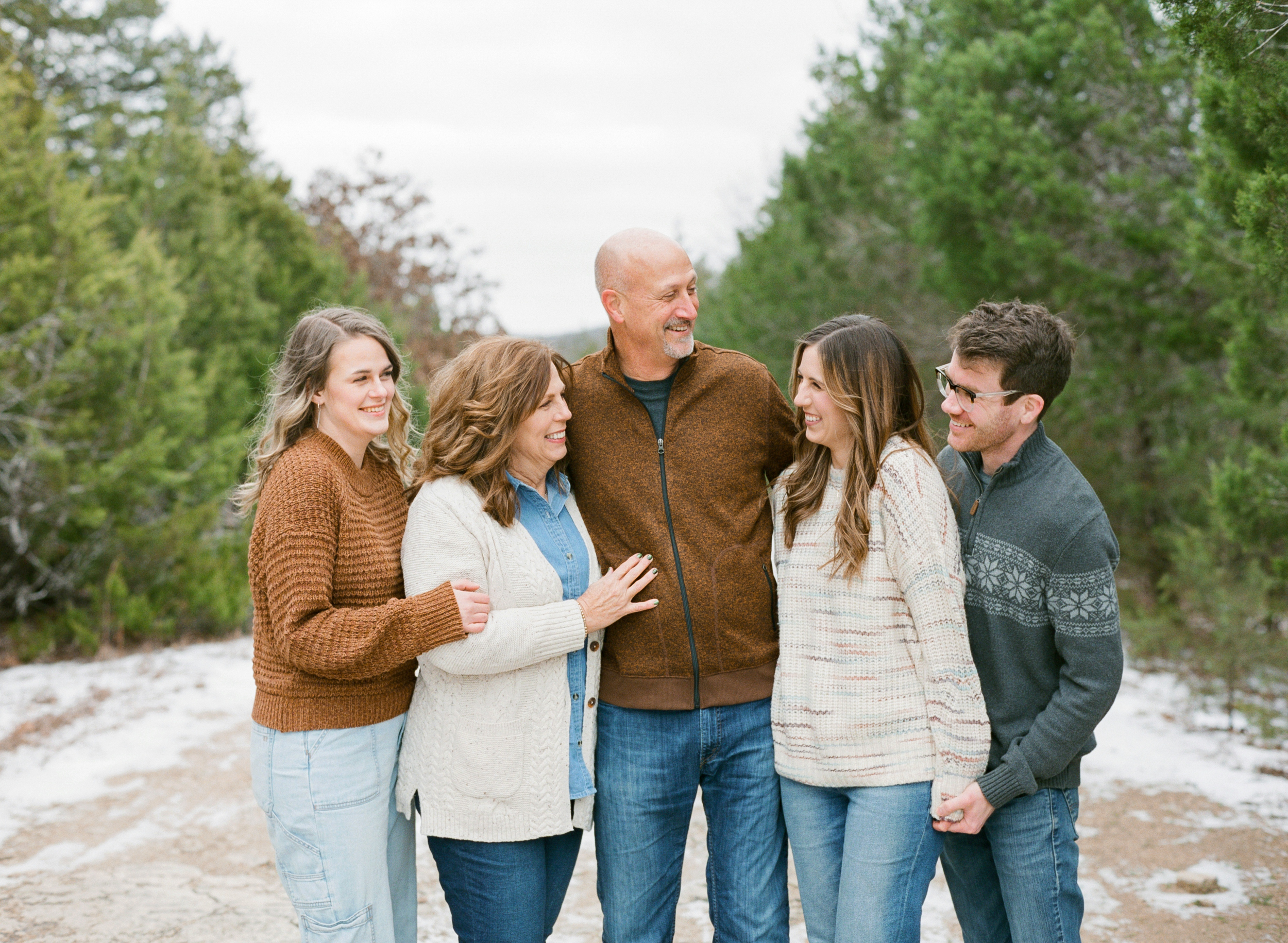 Kansas-City-Family-Photographer-Kansas-City-Extended-Family-Photography-Kansas-City-Heirloom-Family-Photos-on-Film-Midwest-Film-Photographer-Alissa-Bird -7